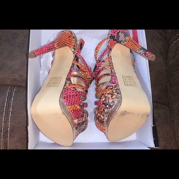 Shoes - Picture 3 of 3